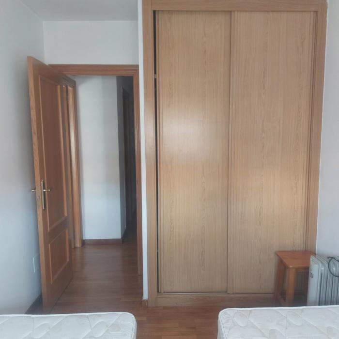 Se vende ático de dos dormitorios en Abesadas
