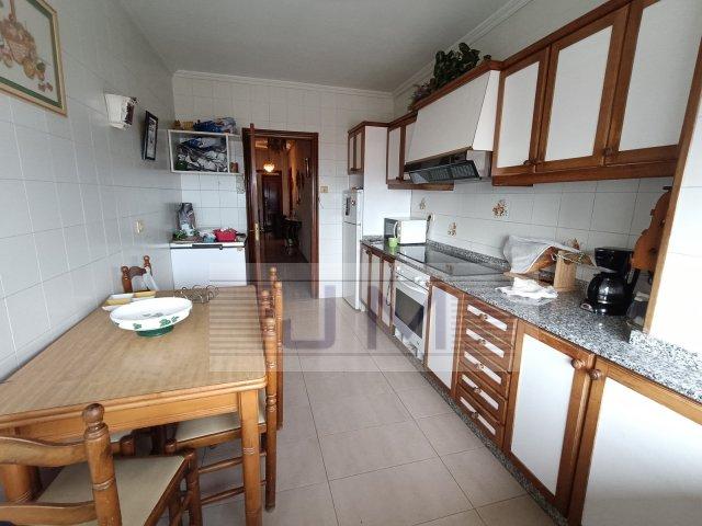 Se vende piso con magníficas vistas en Ribeira