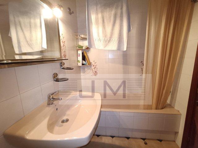 Se vende piso con magníficas vistas en Ribeira