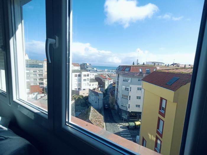 se vende piso de 3 dormitorios con vistas al mar en Ribeira
