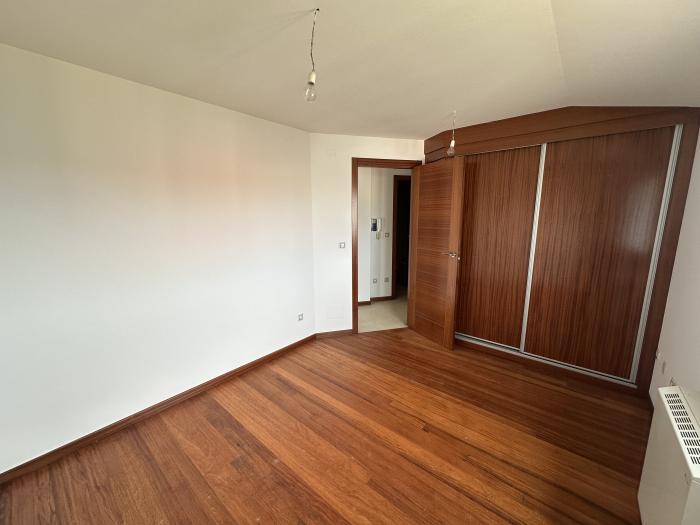 Se vende apartamento en Aguiño con terraza y vistas
