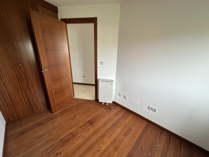 Se vende apartamento en Aguiño con terraza y vistas
