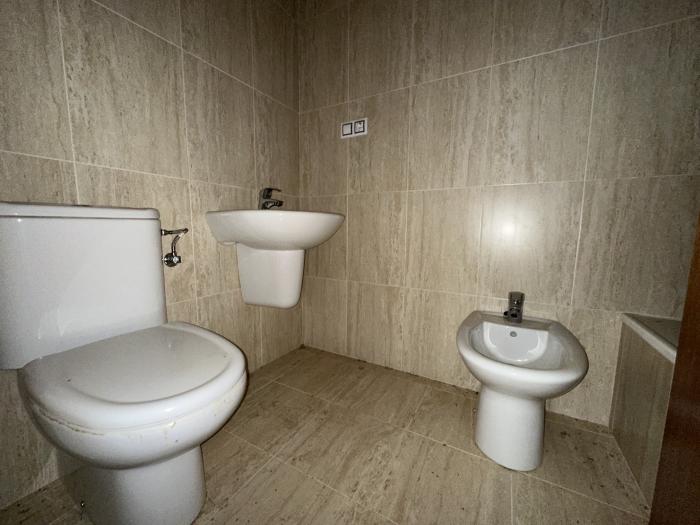 Se vende apartamento en Aguiño con terraza y vistas