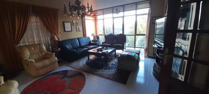 Se vende magnífico chalet con piscina en Ribeira
