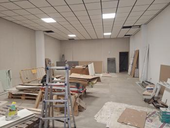 Se alquila bajo comercial bien situado en Ribeira