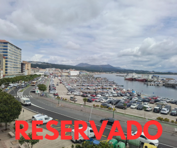 Se vende piso en la zona del Malecón, Ribeira 