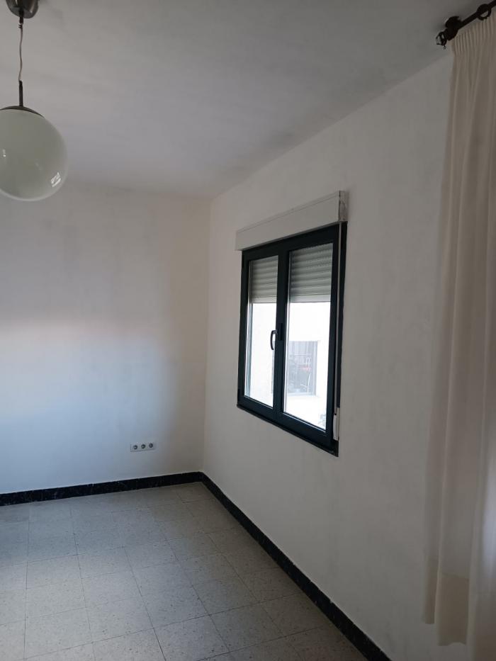 Se vende casa con vistas al mar en la zona del Touro