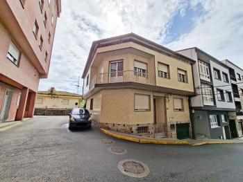 Se vende casa en Ribeira