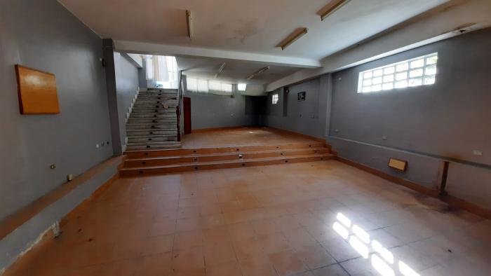 Se vende sótano acondicionado en Ribeira