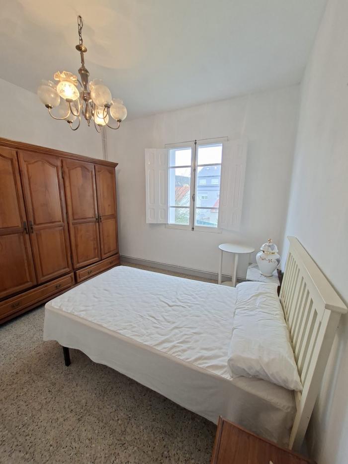 Se vende casa con jardín en Ribeira