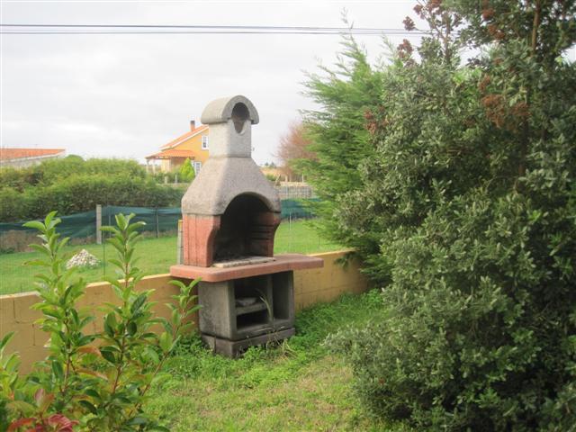 se vende chalet en urbanización en Corrubedo