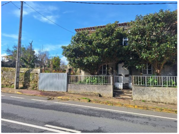 Se vende casa para reformar en Xuño