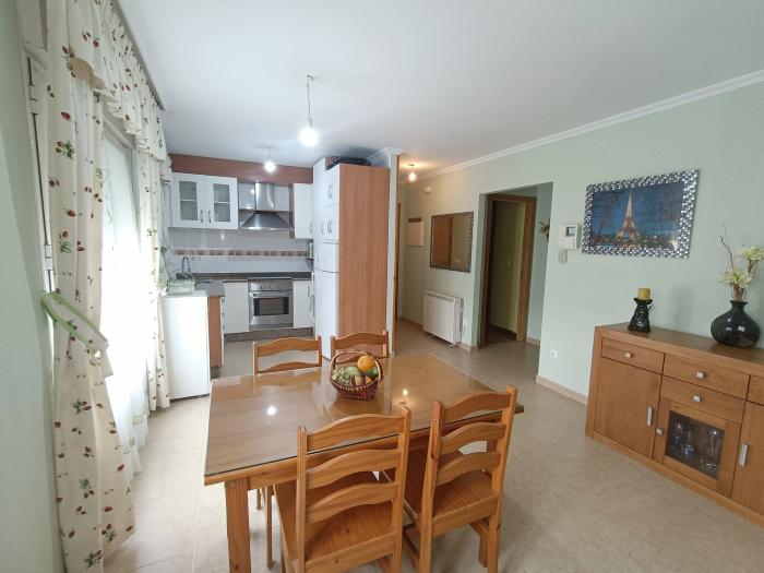 Se vende apartamento con patio cerca de la playa de Coroso