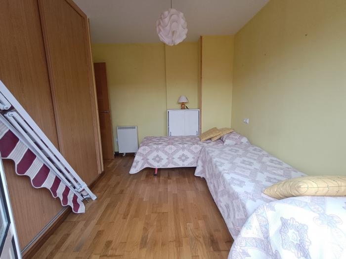 Se vende apartamento con patio cerca de la playa de Coroso