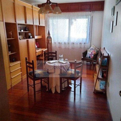 Se vende piso amplio con terraza y vistas en Ribeira