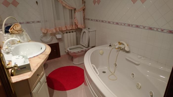 Se vende casa con jardín a un paso de Coroso