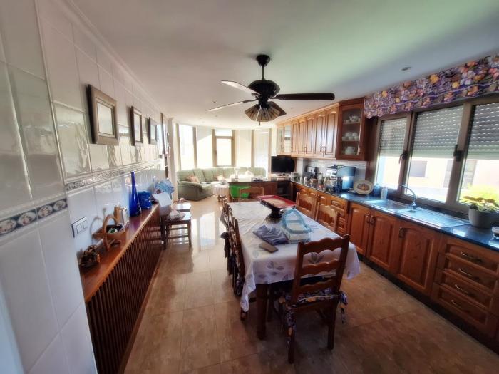 Se vende magnífico chalet en la zona de Areeiros, Castiñeiras