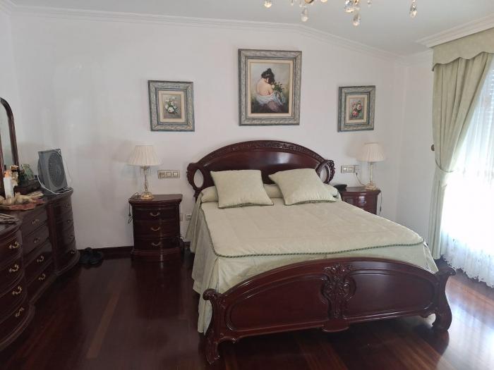 Se vende magnífico chalet en la zona de Areeiros, Castiñeiras