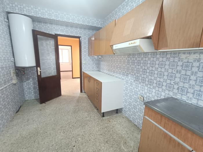 Se vende piso a muy buen precio en Ribeira