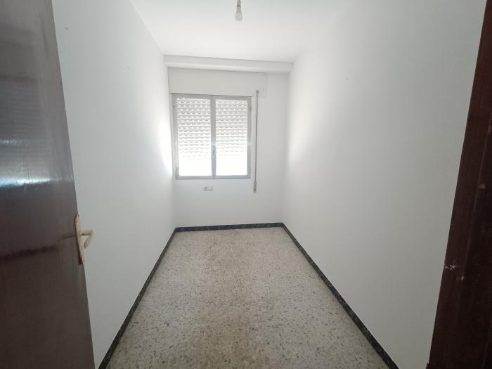Se vende piso a muy buen precio en Ribeira