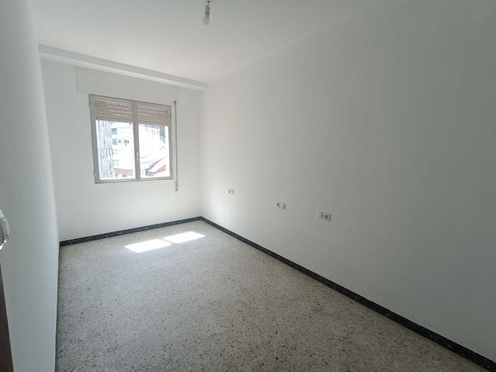 Se vende piso a muy buen precio en Ribeira