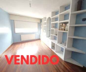 Se vende piso de 3 dormitorios en Ribeira