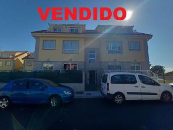 Se vende apartamento con vistas al mar en Castiñeiras