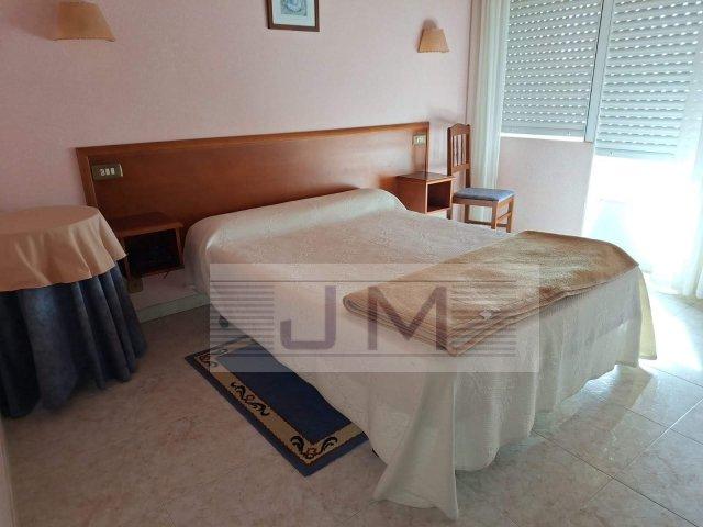 Se vende hotel muy próximo a las Dunas de Corrubedo