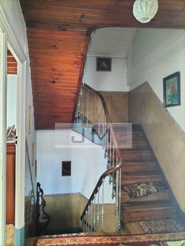 Se vende casa para restaurar céntrica en Ribeira