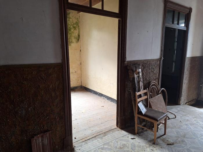Se vende casa para restaurar en Oleiros