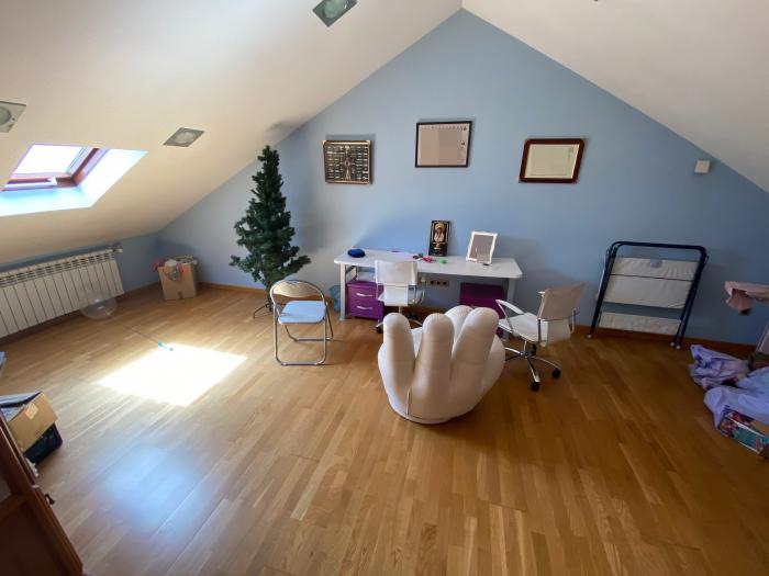 Se vende chalet con piscina en Ribeira