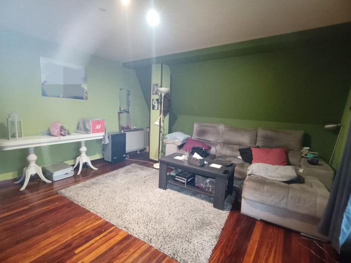 Se vende ático en el centro de Ribeira