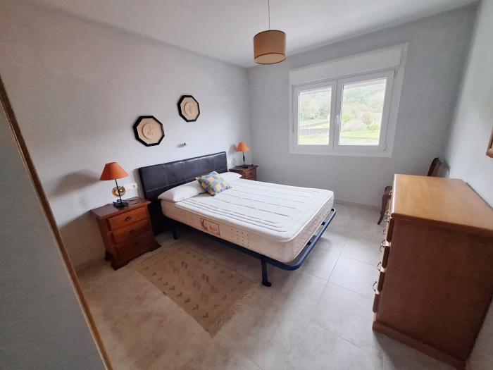 Se alquila piso en Ribeira – 450€