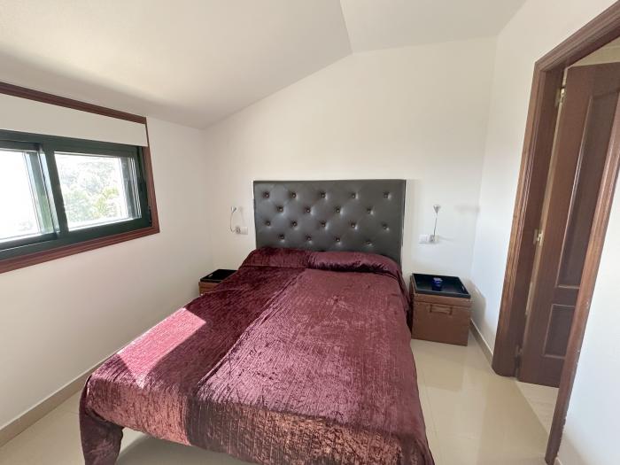 Se vende ático con vistas al mar en Aguiño