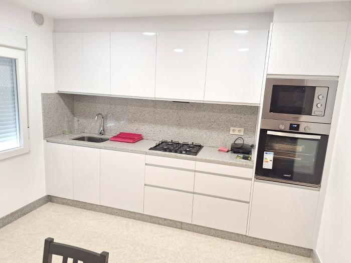 Se vende casa con jardín en Aguiño
