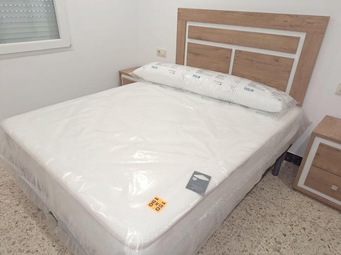 Se vende casa con jardín en Aguiño
