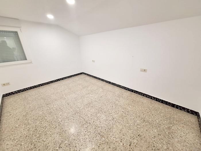Se vende casa con jardín en Aguiño
