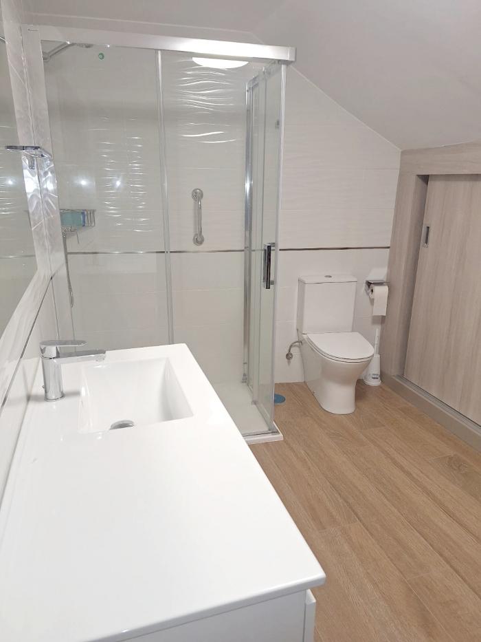 Se vende casa con jardín en Aguiño