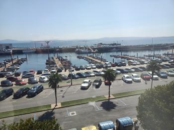 se vende piso con bonitas vistas al mar en Ribeira