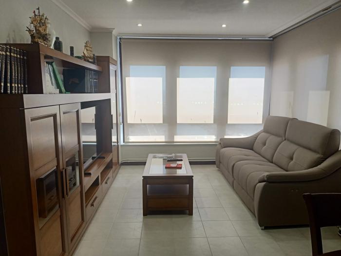 se vende piso con bonitas vistas al mar en Ribeira