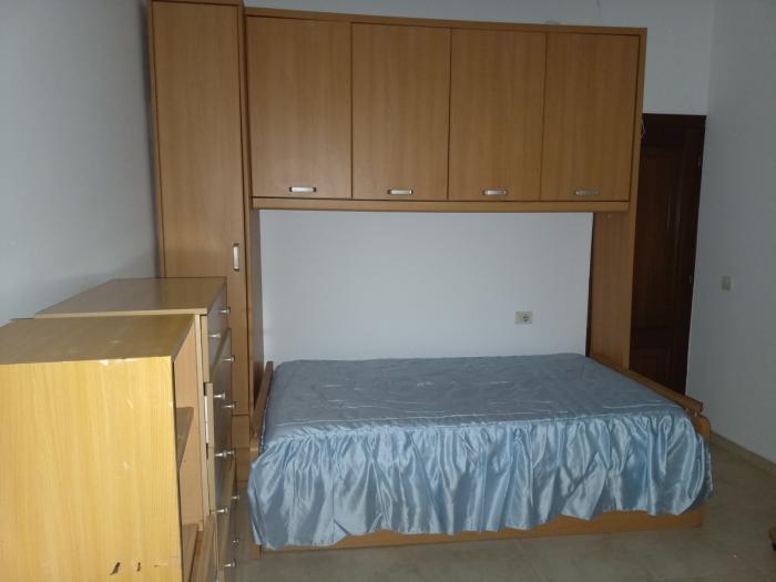 piso de tres dormitorios en Ribeira 