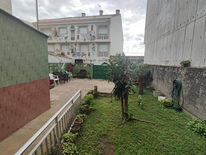 Se vende casa en pobra do caramiñal 
