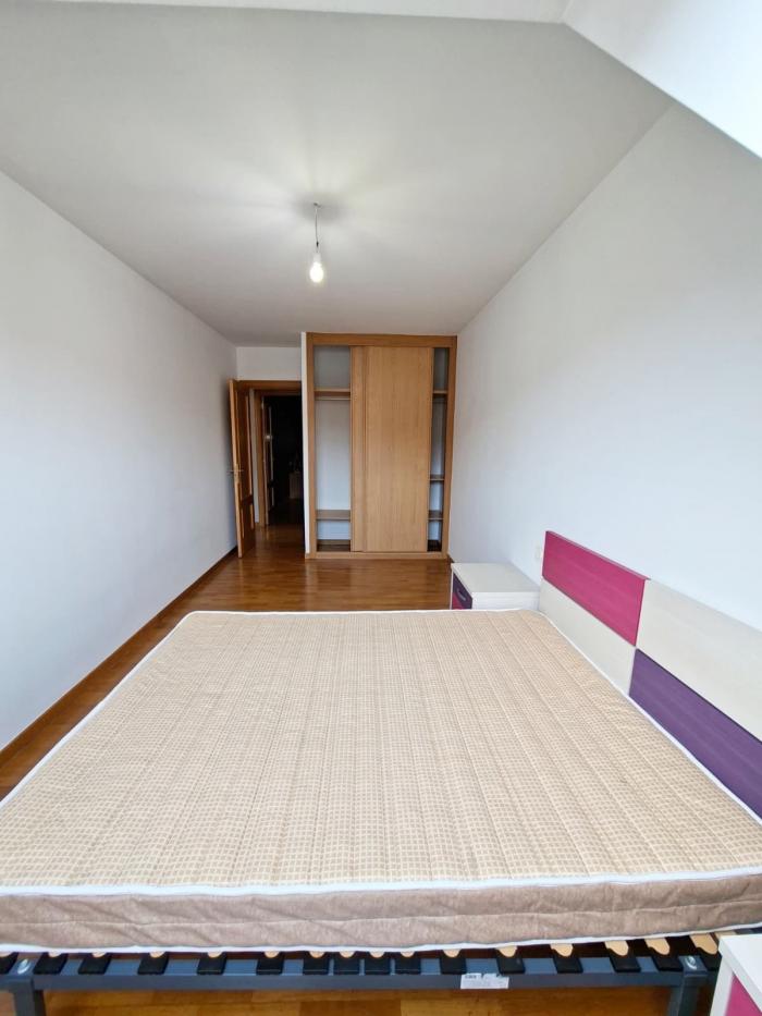Se vende ático en Ribeira: 4 habitaciones, 2 baños, garaje y trastero