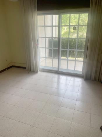 Se vende piso bien situado en Sanxenxo