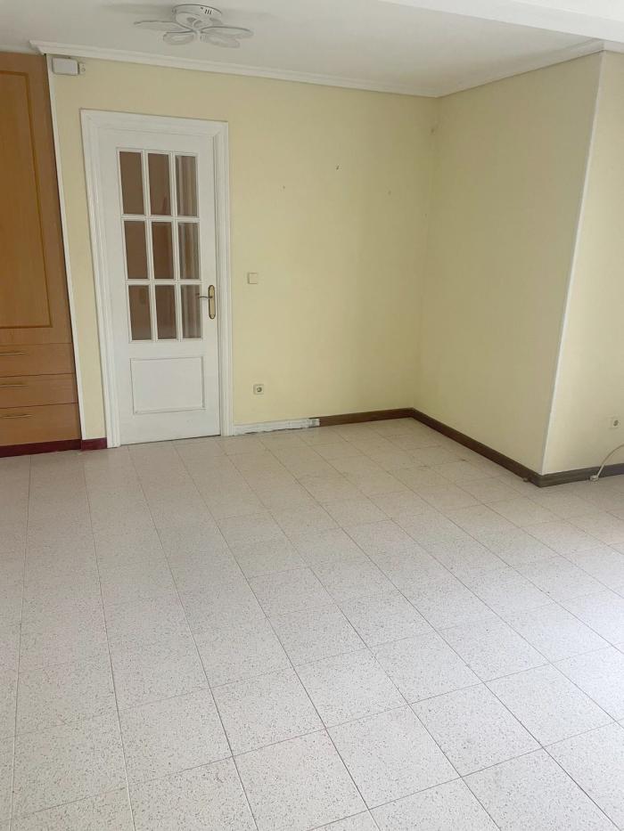 Se vende piso bien situado en Sanxenxo