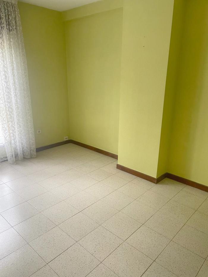 Se vende piso bien situado en Sanxenxo