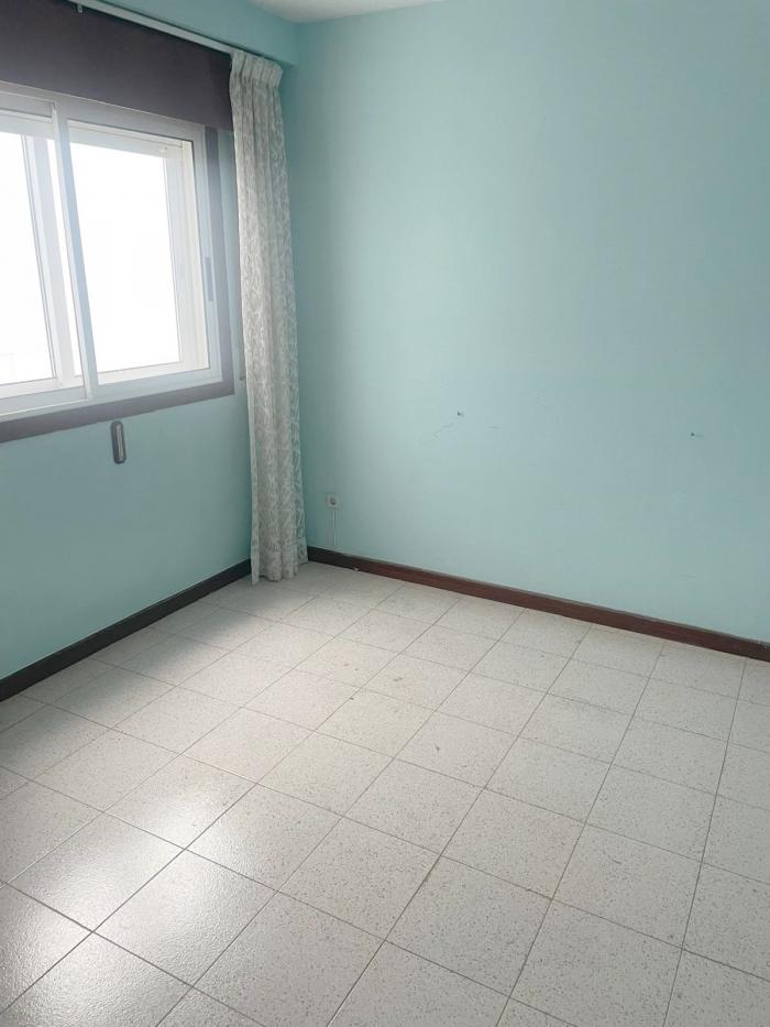 Se vende piso bien situado en Sanxenxo
