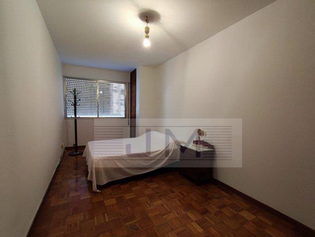 Se vende piso a un paso del ayuntamiento en Ribeira