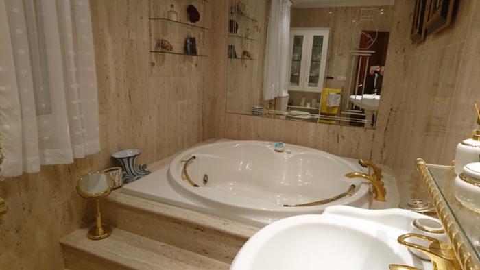 Se vende casa con jardín a un paso de Coroso