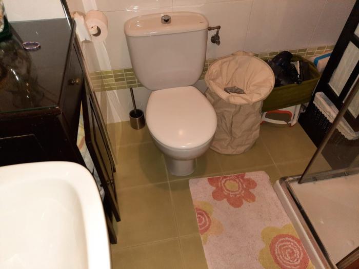 Se vende piso en muy buen estado en Ribeira